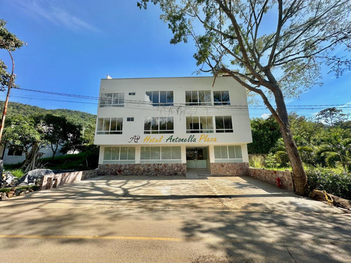 Hotel Antonella Plaza Pinchote 外观 照片