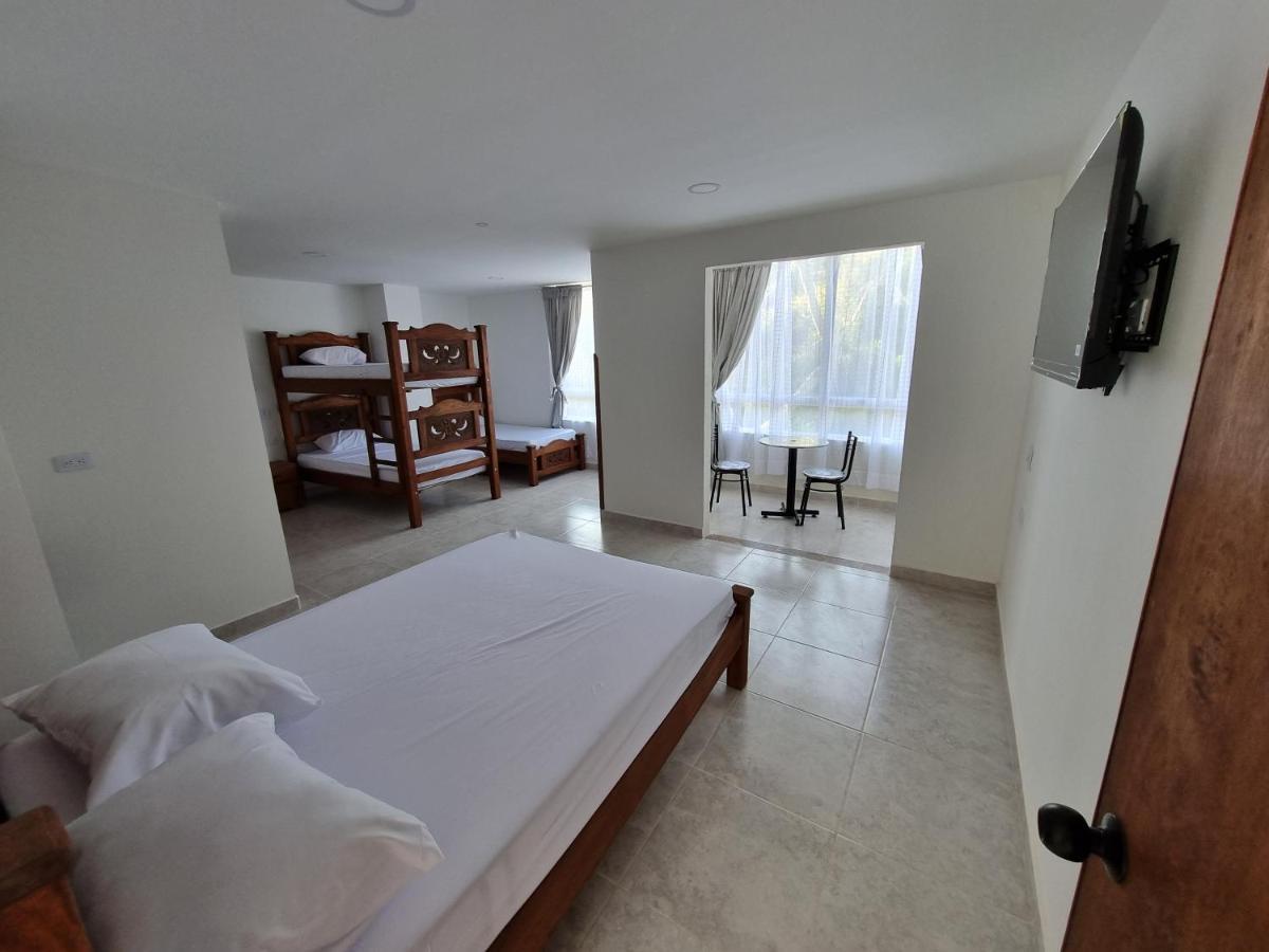 Hotel Antonella Plaza Pinchote 外观 照片